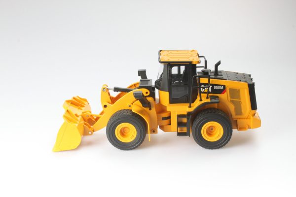 1:24 RC CAT 950M CARGADOR FRONTAL - Imagen 5